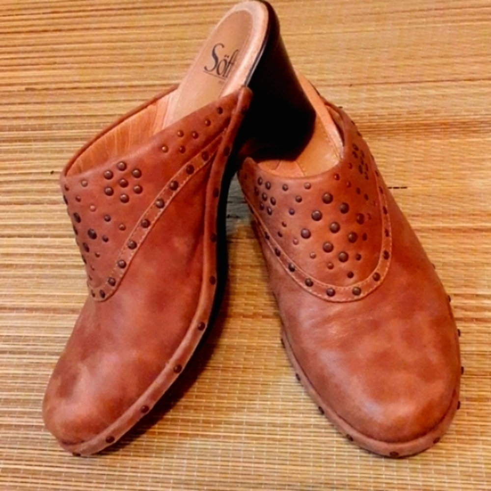 Sofft Since 1927 Distressed Brown Leather Extra Soft Studded  Mule Size 7M